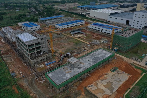 建設中的四川渝三峽新材料有限公司。.JPG