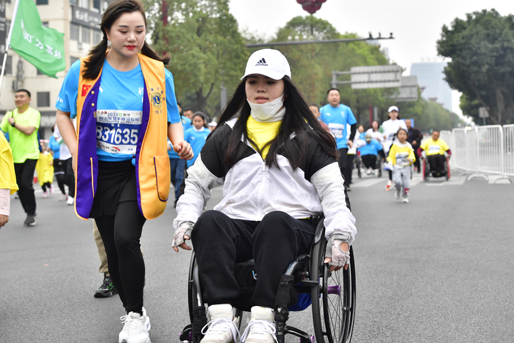 參加樂跑項目的參賽者。眉山日報全媒體記者 廖波 攝 (3).JPG