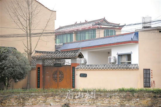 泥灣村民居整潔美觀。.jpg