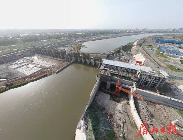  岷江虎渡溪航電樞紐工程加快建設(shè)中。