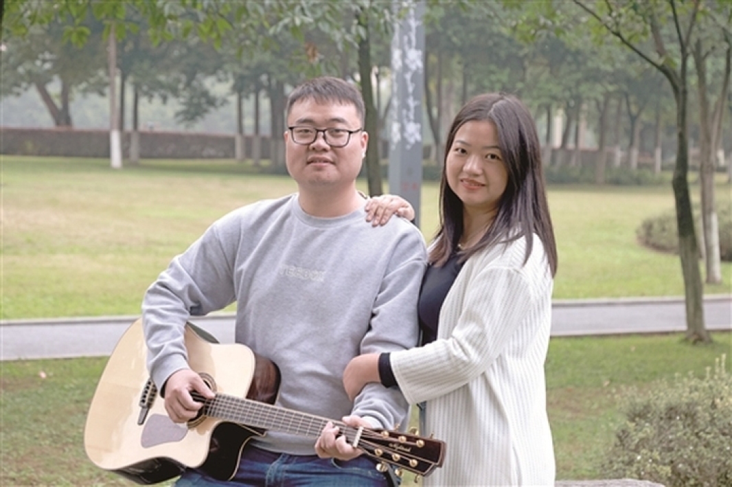 趙國權和妻子張蓉梅。