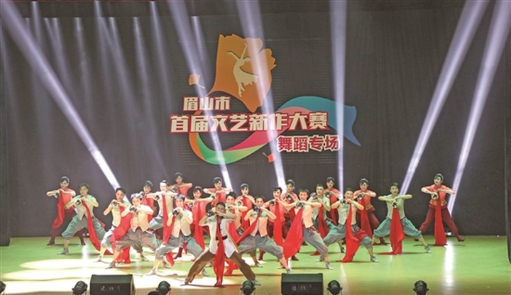 丹棱嗩吶表達了勞動人民對生活的無限熱愛，展現了丹棱人民鼓足精神大步前行的精神狀態。