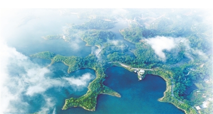 風(fēng)景如畫(huà)黑龍灘。