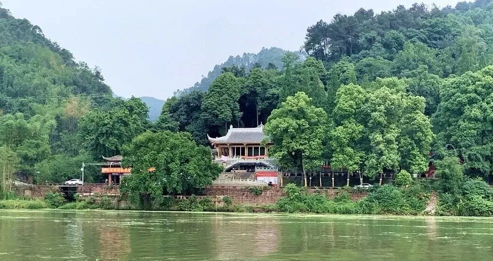  青神縣瑞峰鎮 蘇軾外婆家——程家嘴。鄧友權 攝