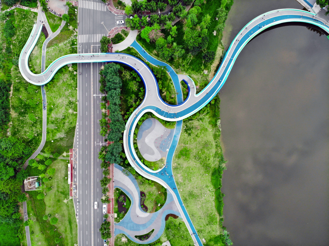 東坡步道濟(jì)美橋。